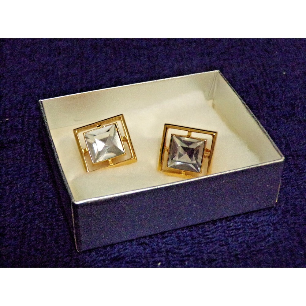 Avon 1976 Crown Trifari Sparkly Square Crystal Glass Clip Earrings Goldtone Vtg.